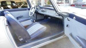 Image 25/34 de Mercedes-Benz 230 SL (1966)