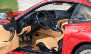 Bild 9/49 von Ferrari 550 Maranello (2000)