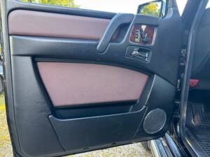 Image 9/18 of Mercedes-Benz G 350 Bluetec (SWB) (2011)