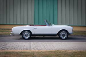 Image 4/33 de Mercedes-Benz 230 SL (1965)