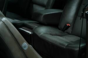 Image 42/50 of Mercedes-Benz 420 SEC (1989)