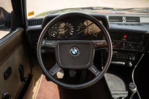 Image 29/76 of BMW 323i (1982)