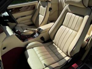 Afbeelding 42/54 van Aston Martin Virage Volante (1996)