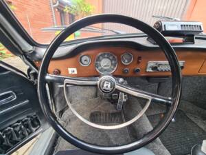 Image 14/27 of Volkswagen Karmann Ghia 1500 (1968)