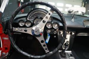 Image 7/50 of Chevrolet Corvette (1958)