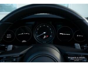 Image 25/44 of Porsche 911 Carrera (2020)