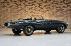 Image 3/28 of Jaguar E-Type 3.8 (1962)