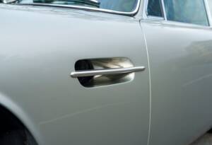 Bild 11/27 von Aston Martin DB 6 Mk II (1971)