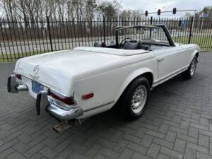 Bild 8/50 von Mercedes-Benz 280 SL (1969)