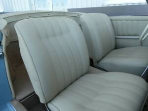 Image 14/29 de Mercedes-Benz 190 SL (1962)