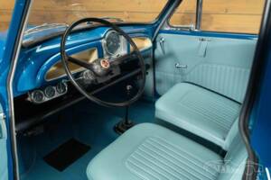 Image 2/19 of Morris Minor 1000 Traveller (1971)