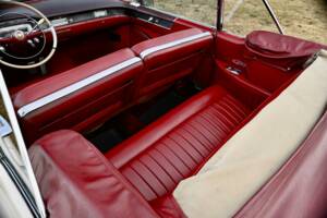Bild 36/50 von Cadillac 62 Convertible (1954)