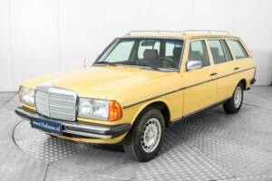 Bild 18/50 von Mercedes-Benz 300 TD Turbodiesel (1981)