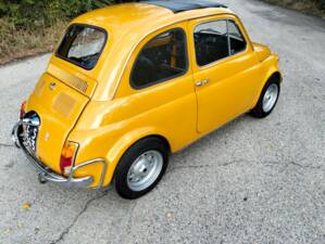 Image 4/33 of FIAT 500 L (1970)