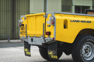 Image 46/98 of Land Rover 109 (1983)