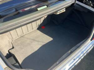 Immagine 38/44 di Mercedes-Benz E 500 (1993)