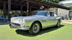 Imagen 1/66 de Ferrari 330 GT 2+2 (1964)