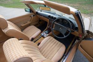 Bild 16/39 von Mercedes-Benz 280 SL (1984)