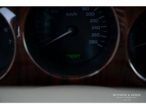 Bild 15/34 von Jaguar XJ 8 4.0 Executive (1999)