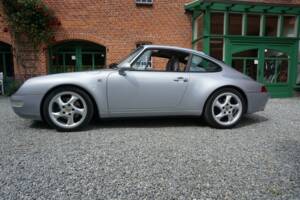 Image 2/20 of Porsche 911 Carrera (1996)