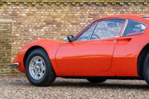 Image 45/50 de Ferrari Dino 246 GT (1970)
