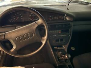 Image 4/5 of Audi 100 2.6 E (1994)