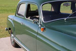Image 28/50 of Mercedes-Benz 180 D (1958)