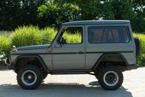 Image 4/50 de Mercedes-Benz 280 GE (SWB) (1981)