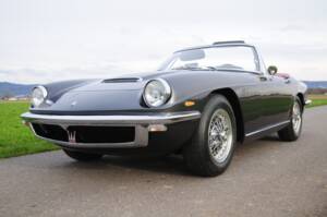 Image 2/37 de Maserati Mistral 4000 Spyder (1967)