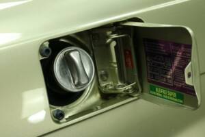 Imagen 44/50 de Mercedes-Benz 380 SL (1984)