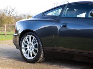 Image 34/92 of Aston Martin V12 Vanquish S (2007)