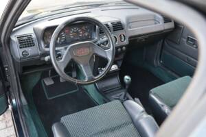 Bild 17/50 von Peugeot 205 GTi 1.9 (1991)
