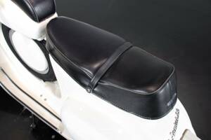Image 16/41 de Piaggio Vespa 50 SS (1966)