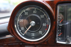 Immagine 43/71 di Mercedes-Benz 220 SE b (1961)