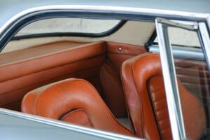 Bild 36/50 von Lancia Flaminia GT 2.5 3C Touring (1963)