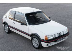Image 10/26 of Peugeot 205 GTi 1.6 (1987)