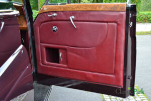 Image 19/50 de Rolls-Royce Phantom V James Young (1964)