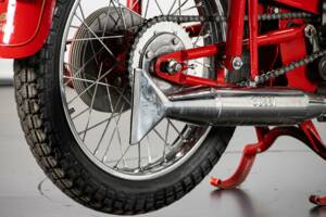 Imagen 21/50 de Moto Guzzi DUMMY (1952)