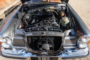 Image 32/37 of Mercedes-Benz 280 SE 3,5 (1970)
