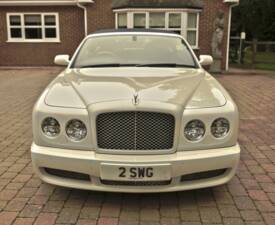 Image 16/50 of Bentley Azure (2009)