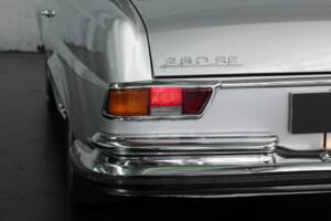 Image 43/49 de Mercedes-Benz 280 SE (1970)