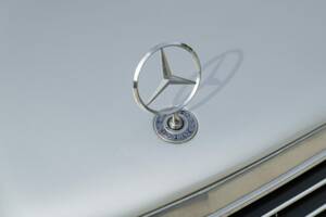 Image 9/50 of Mercedes-Benz C 36 AMG (1995)