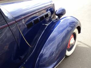 Image 13/29 de Packard eight (1936)