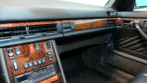 Image 11/34 of Mercedes-Benz 500 SEC (1991)