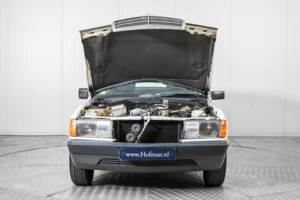 Image 36/50 de Mercedes-Benz 190 D (1985)