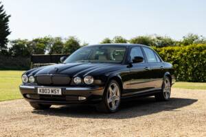 Image 31/43 of Jaguar XJR (2003)