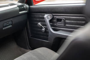 Bild 33/37 von BMW 316i Touring (1991)