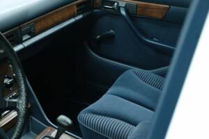 Bild 37/50 von Mercedes-Benz 280 S (1981)