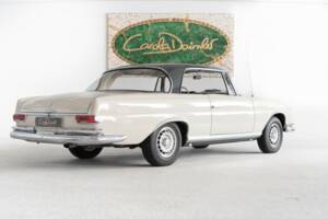 Bild 10/44 von Mercedes-Benz 220 SE b (1964)