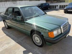 Image 1/8 of Mercedes-Benz 190 E 1.8 (1992)